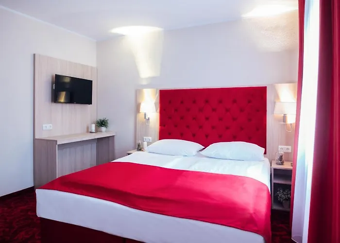 Hotel Cult 3*