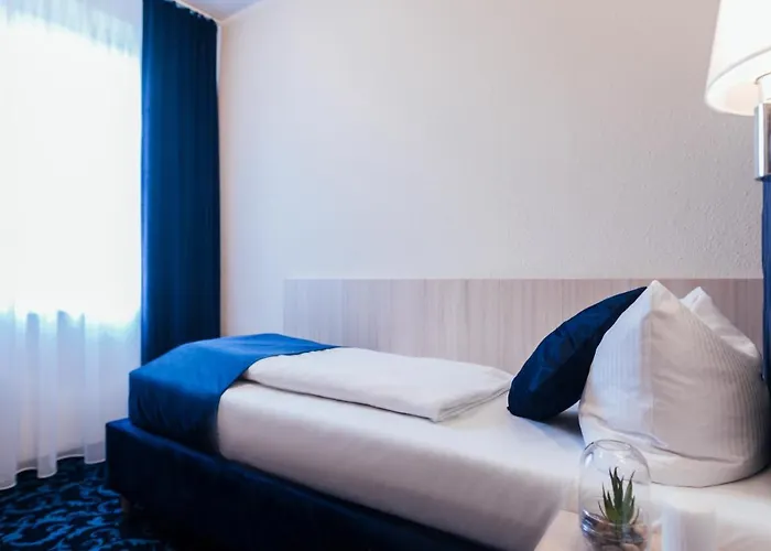 Hotel Cult 3*
